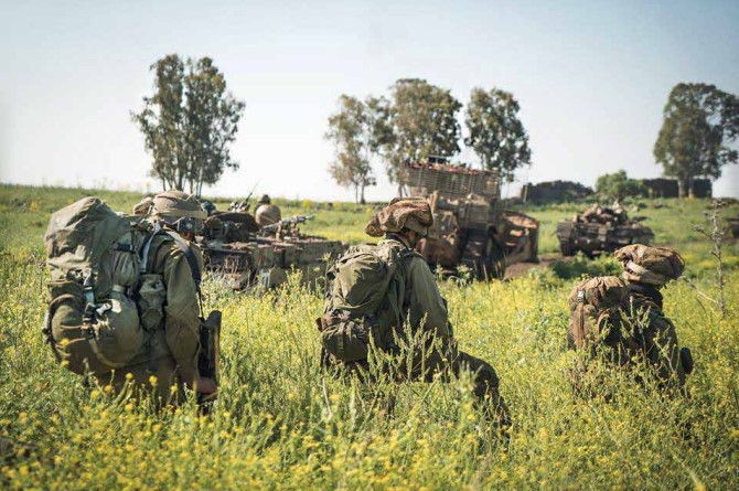 חיילים במהלך אימון. לחימה של כוח חי"ר מול מסגרת ולא מול פרט בודד מעידה על שינוי בתפיסת שדה הקרב עבור לוחם החי"ר. צילום: אתר צה"ל