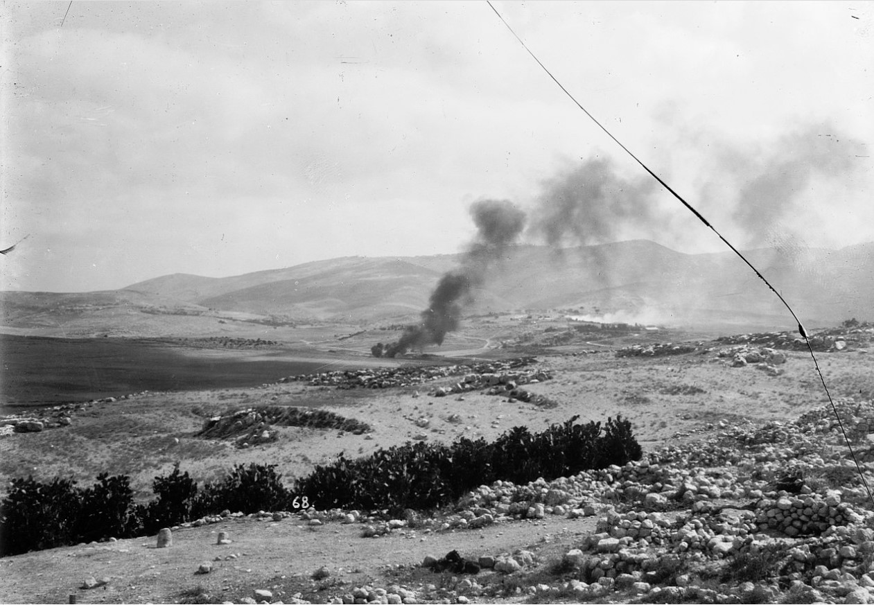 הר טוב עולה באש במהלך מאורעות תרפ"ט