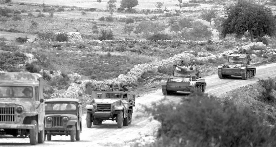 כוח של צה“ל ברמת הגולן במלחמת ששת הימים | דיין רצה להימנע מלכבוש שטחים שמעבר לאזורים המפורזים ברמת הגולן הן משיקולים מדיניים והן משיקולים מבצעיים